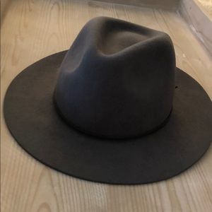Brixton Fedora Grey- lightly used!